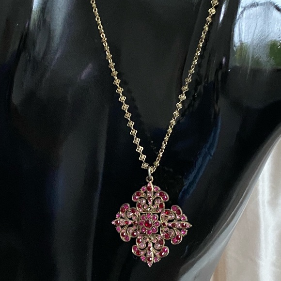 necklace with pink and ruby colored stones. - Picture 14 of 14